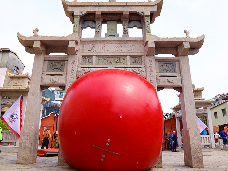 「紅球臺南」首站風神廟吸引民眾朝聖！ 黃偉哲：想紅就來看紅球